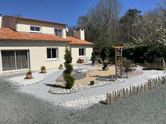 Maison Sous Les Chenes Le Guâ Exteriör bild